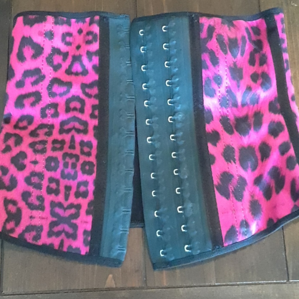 Ann Chery waist trainer